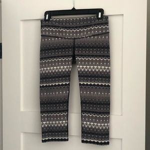 Alo cropped gray, white and black yoga pants Small